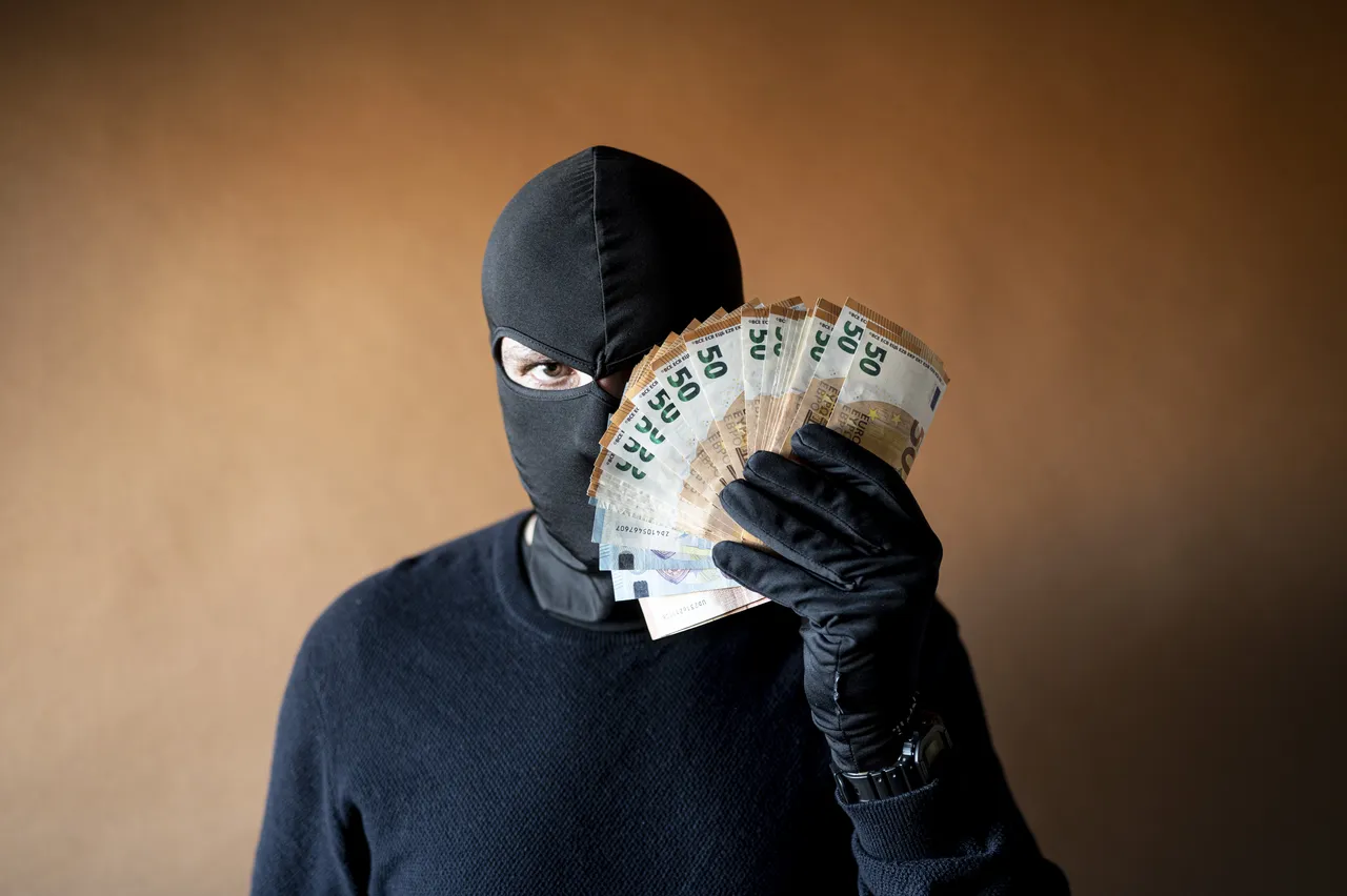 Conti bancari congelati all’improvviso: ecco quando e perché può accadere Conti bancari congelati all’improvviso: ecco quando e perché può accadere