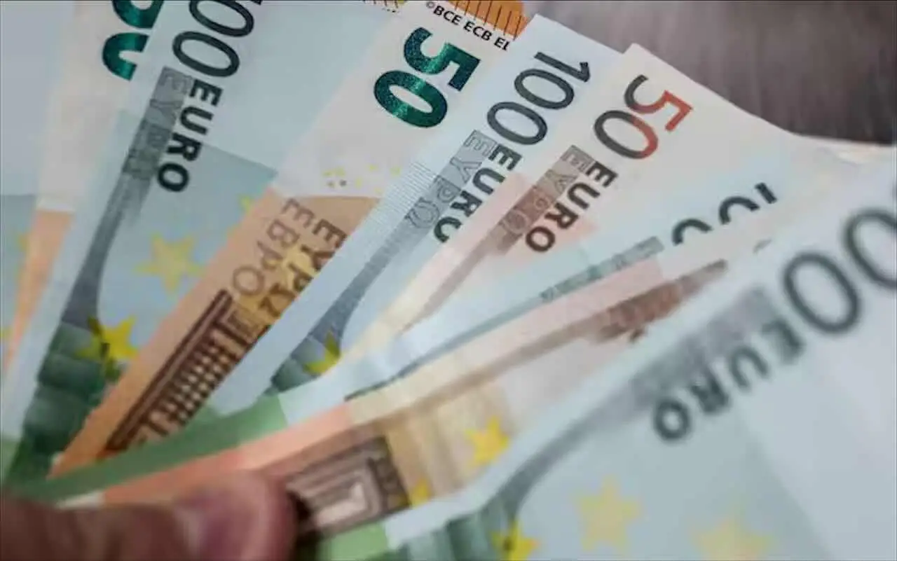 Conti bancari congelati all’improvviso: ecco quando e perché può accadere Conti bancari congelati all’improvviso: ecco quando e perché può accadere