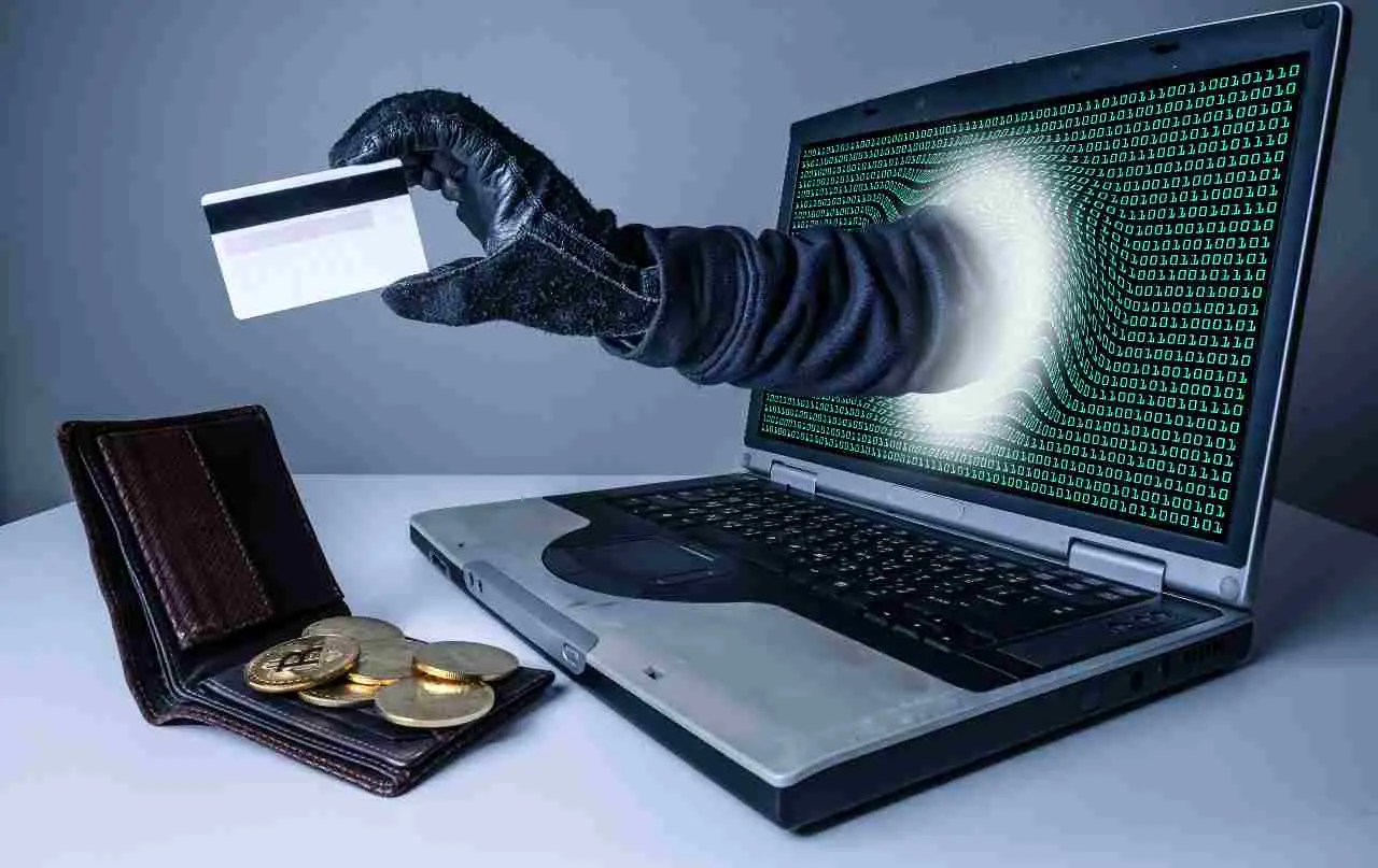 Attenzione alle richieste di aggiornamento PostePay: la nuova truffa che svuota i conti Attenzione alle richieste di aggiornamento PostePay: la nuova truffa che svuota i conti