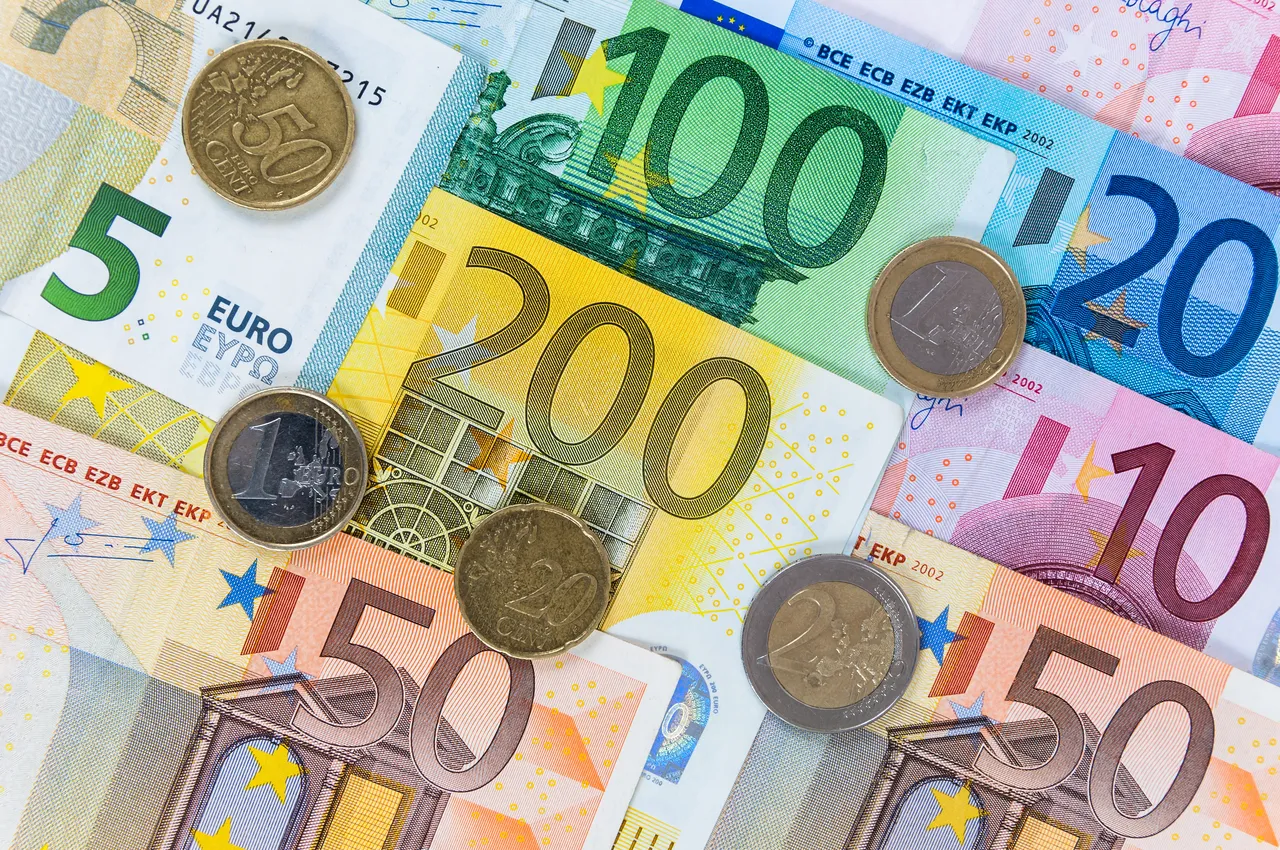 Come risparmiare fino a 300 euro l’anno scegliendo il conto deposito con il tasso migliore ora disponibile Come risparmiare fino a 300 euro l’anno scegliendo il conto deposito con il tasso migliore ora disponibile