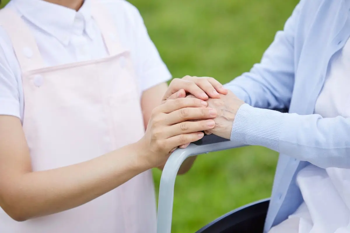 Bonus badanti 2025: ecco chi ha diritto al contributo per l’assistenza domiciliare Bonus badanti 2025: ecco chi ha diritto al contributo per l’assistenza domiciliare