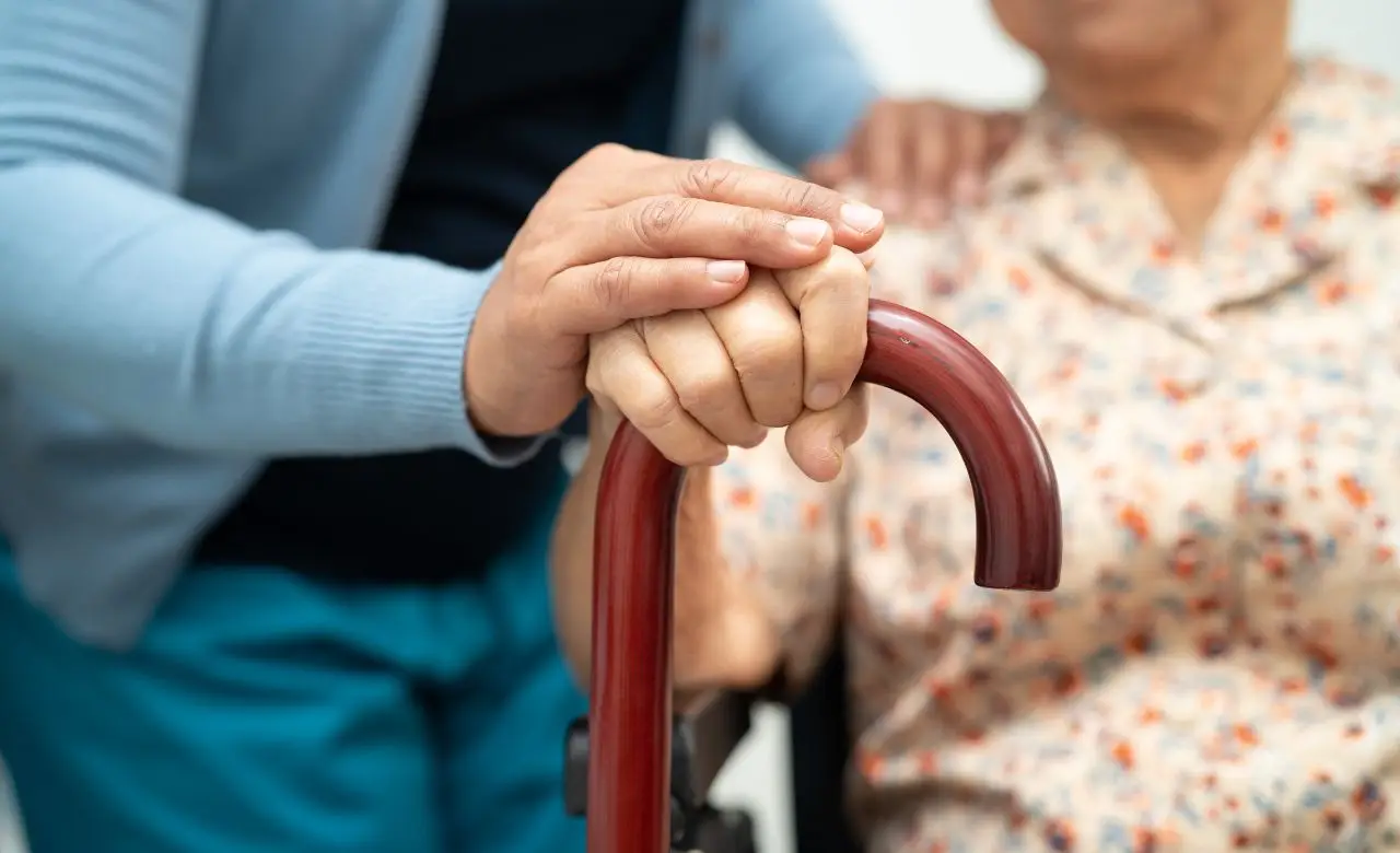 Bonus badanti 2025: ecco chi ha diritto al contributo per l’assistenza domiciliare Bonus badanti 2025: ecco chi ha diritto al contributo per l’assistenza domiciliare